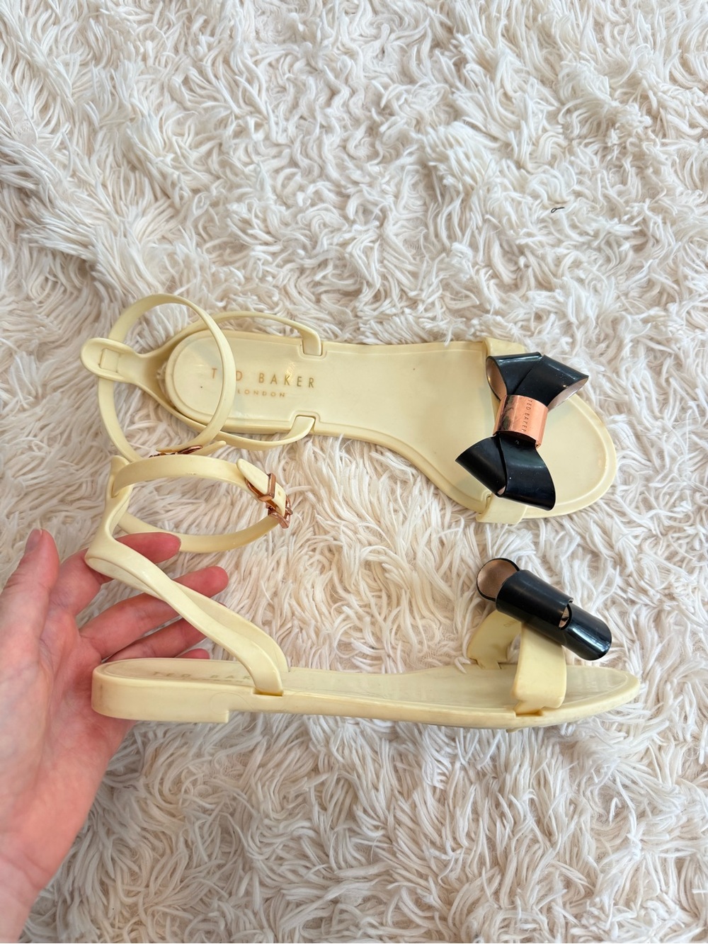 Ted Baker Louwla Jelly Bow Ankle Strap Sandals Cream US 7.5 EU 38